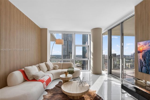 851 NE 1st Avenue 3201, Miami, FL 33132