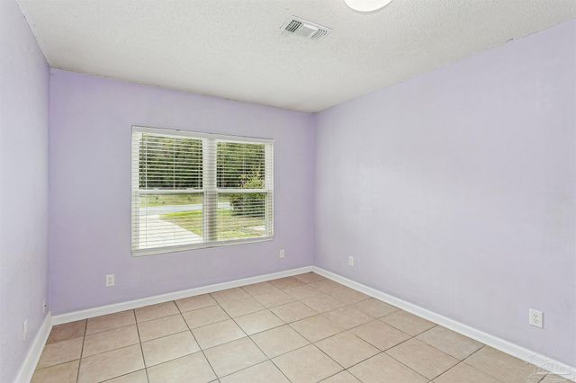 5453 Camille Gardens Cir, Milton, FL 32570