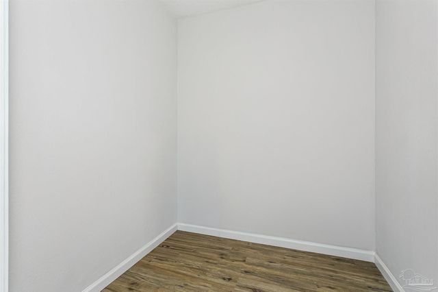 5453 Camille Gardens Cir, Milton, FL 32570