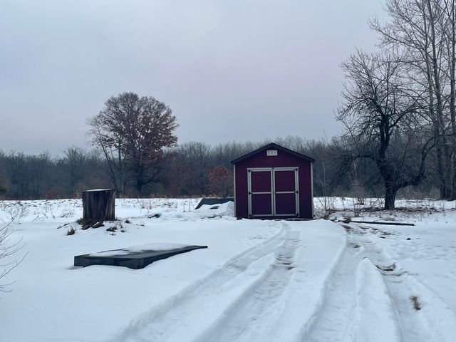 5942 N Woodbridge Road, Merrill Twp, MI 49349