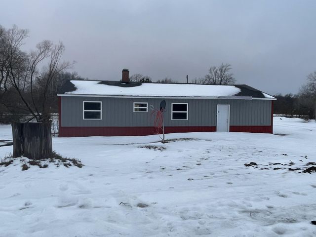5942 N Woodbridge Road, Merrill Twp, MI 49349