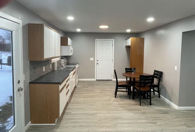 5942 N Woodbridge Road, Merrill Twp, MI 49349