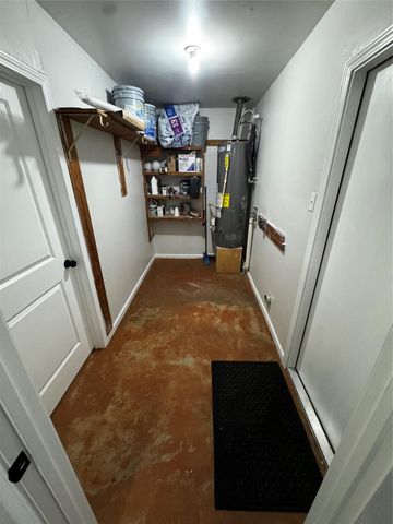3699 Piney Point Road, Conroe, TX 77301