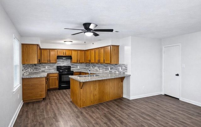 3699 Piney Point Road, Conroe, TX 77301