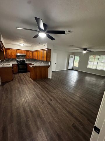 3699 Piney Point Road, Conroe, TX 77301