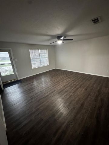 3699 Piney Point Road, Conroe, TX 77301
