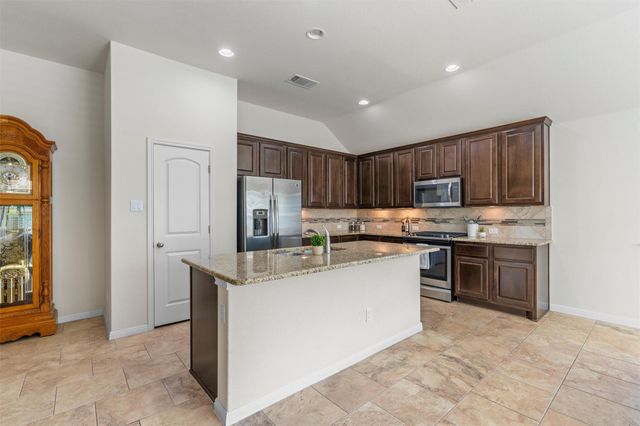 133 Kirkhill ST, Hutto, TX 78634
