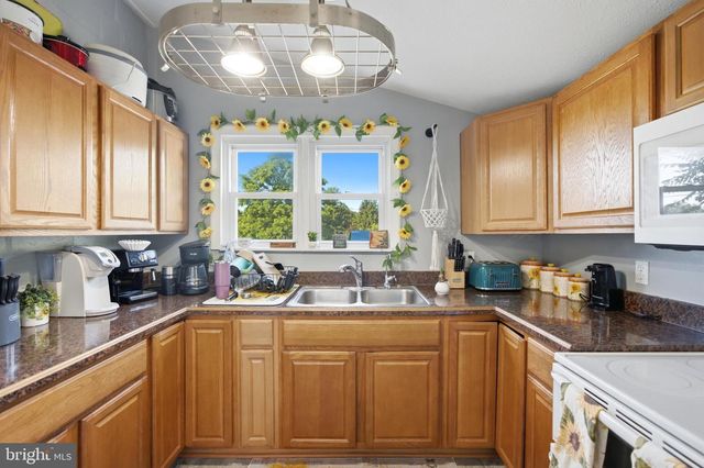 991 HAMMONDS MILL RD, Hedgesville, WV 25427