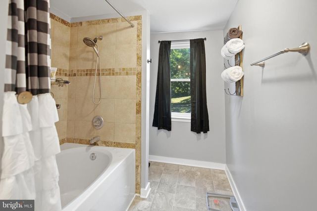 991 HAMMONDS MILL RD, Hedgesville, WV 25427