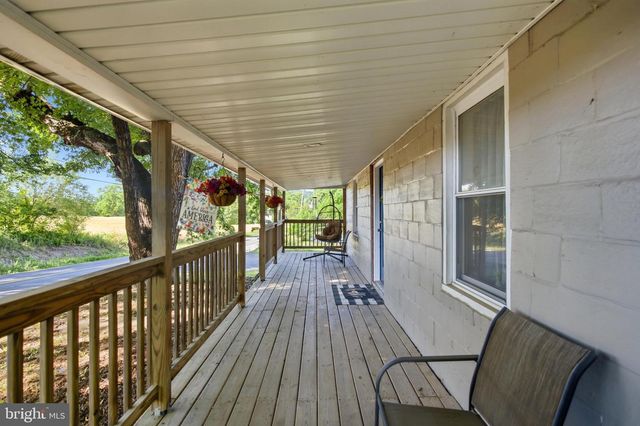 991 HAMMONDS MILL RD, Hedgesville, WV 25427