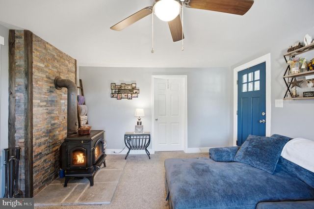 991 HAMMONDS MILL RD, Hedgesville, WV 25427