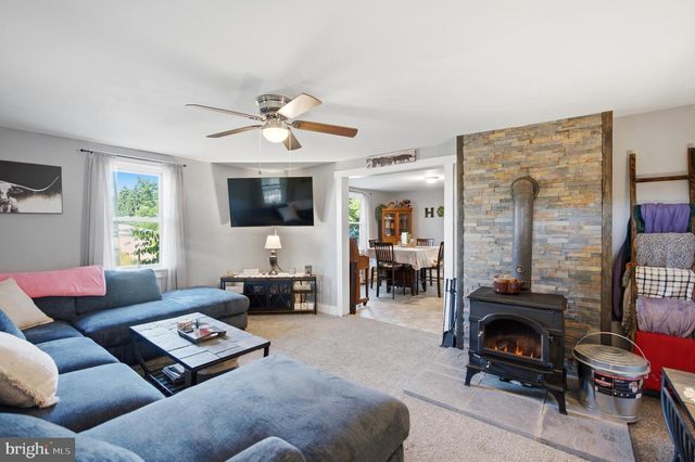 991 HAMMONDS MILL RD, Hedgesville, WV 25427