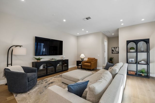 3320 Walchard Court, Dallas, TX 75229