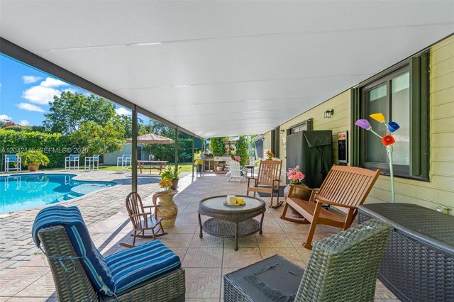 15031 SW 154th Ter, Miami, FL 33187
