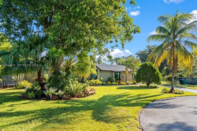 15031 SW 154th Ter, Miami, FL 33187