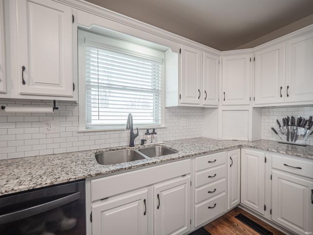 10200 Byron Court, Newburgh, IN 47630