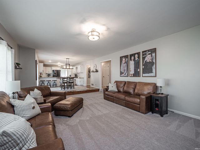 10200 Byron Court, Newburgh, IN 47630