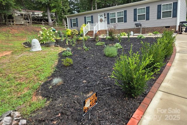 209 Sailwinds Road, Mooresville, NC 28115