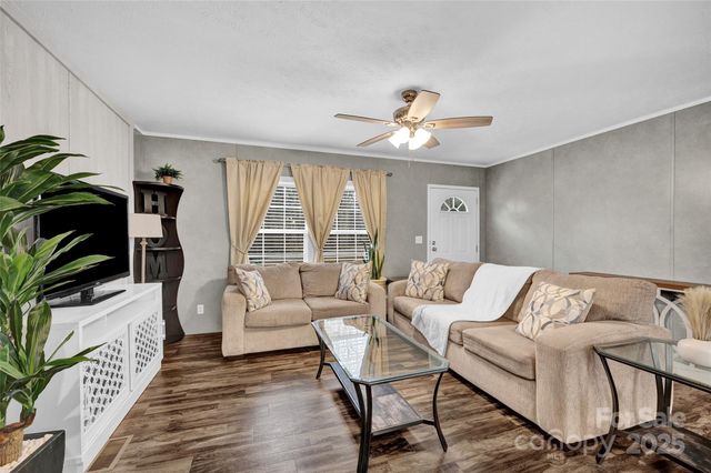 209 Sailwinds Road, Mooresville, NC 28115