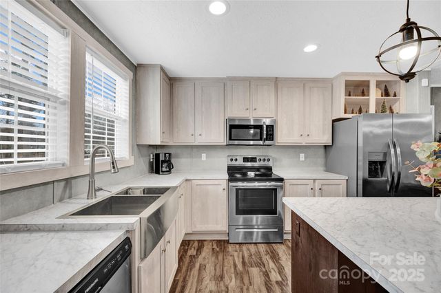 209 Sailwinds Road, Mooresville, NC 28115