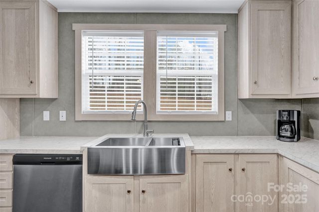 209 Sailwinds Road, Mooresville, NC 28115