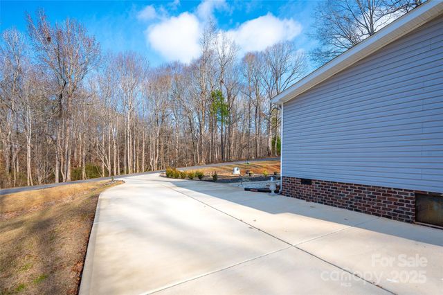 209 Sailwinds Road, Mooresville, NC 28115