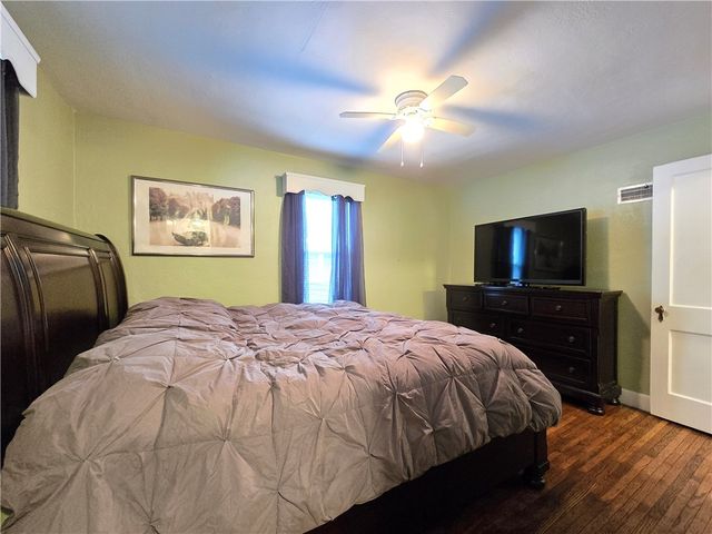 1002 Maple Avenue, Elmira City, NY 14904