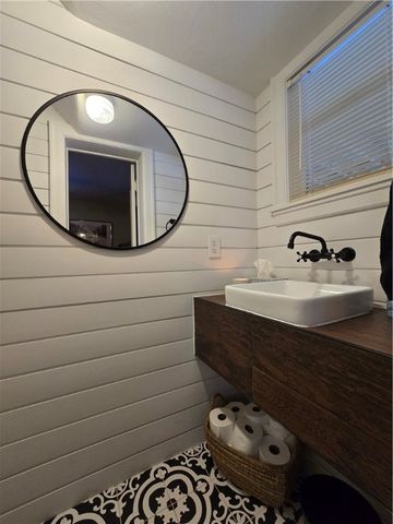 1002 Maple Avenue, Elmira City, NY 14904