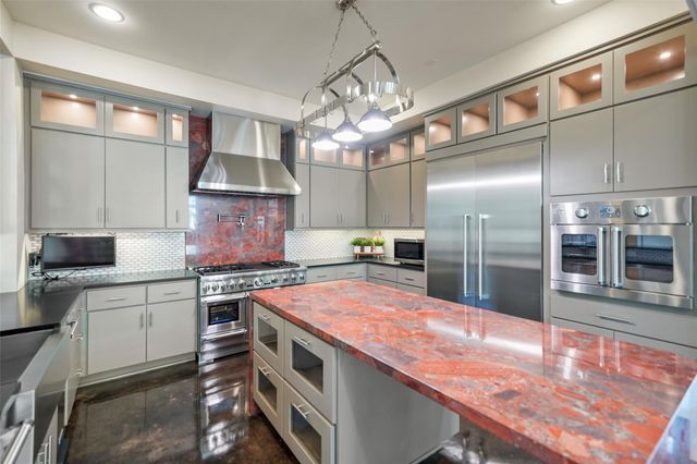 3610 Oak Forest Drive, Houston, TX 77018