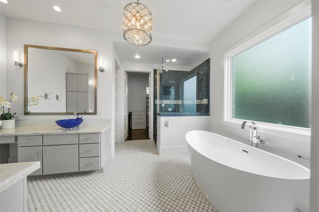 3610 Oak Forest Drive, Houston, TX 77018