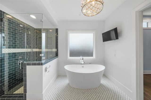 3610 Oak Forest Drive, Houston, TX 77018