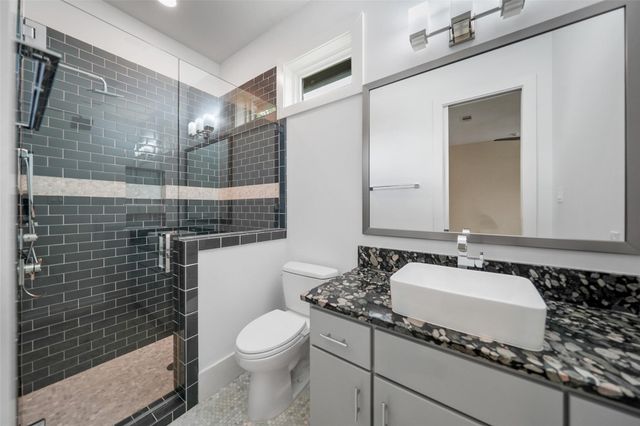 3610 Oak Forest Drive, Houston, TX 77018