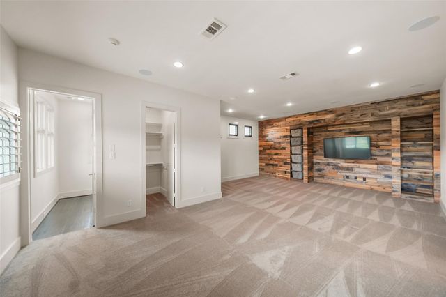 3610 Oak Forest Drive, Houston, TX 77018