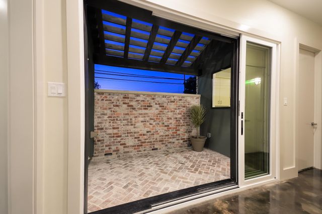 3610 Oak Forest Drive, Houston, TX 77018