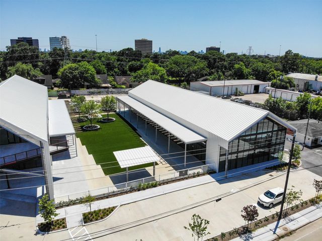 3610 Oak Forest Drive, Houston, TX 77018