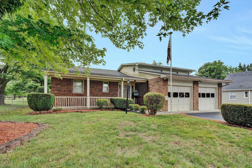 216 Poplar AVE, Salem, VA 24153