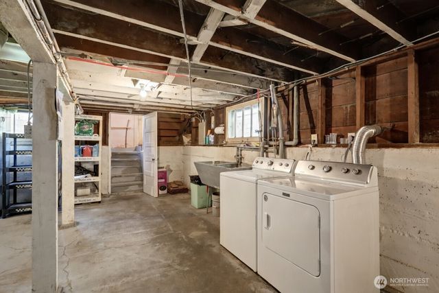 2756 44th Avenue SW, Seattle, WA 98116