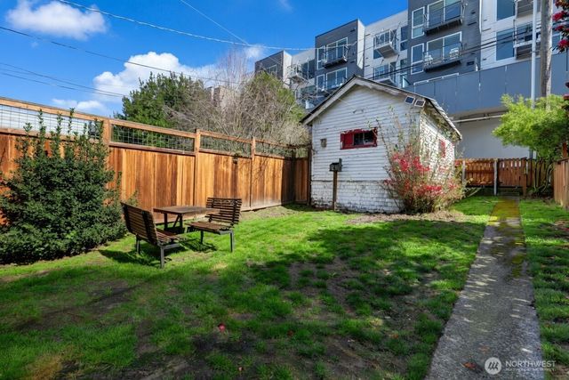 2756 44th Avenue SW, Seattle, WA 98116