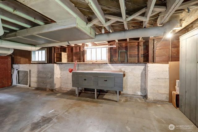 2756 44th Avenue SW, Seattle, WA 98116