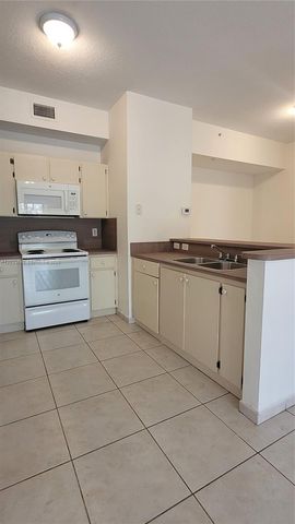 7280 NW 114th Avenue 2058, Doral, FL 33178