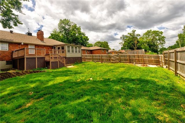 12162 E 39th Terrace S, Independence, MO 64052