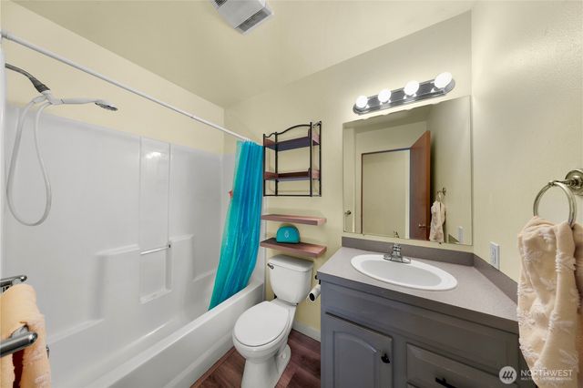 642 Sprague Valley Drive, Maple Falls, WA 98266