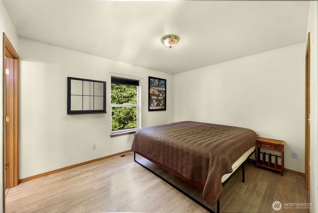 642 Sprague Valley Drive, Maple Falls, WA 98266