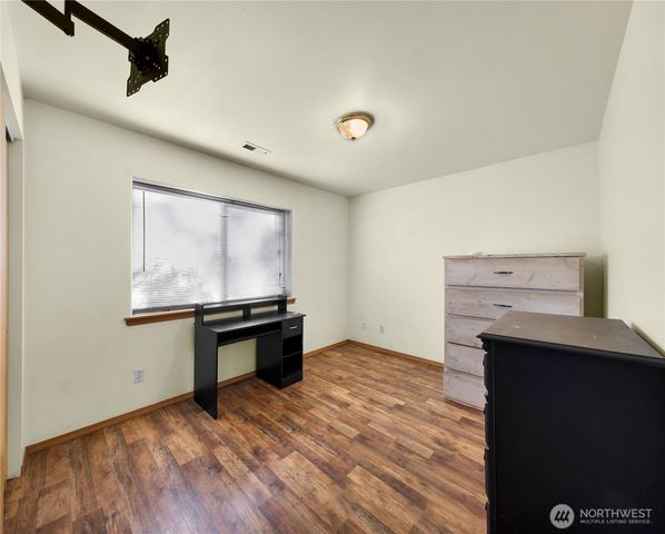 642 Sprague Valley Drive, Maple Falls, WA 98266