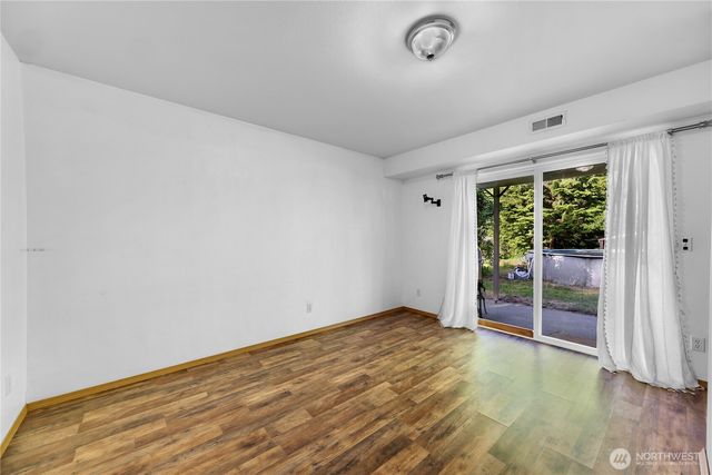642 Sprague Valley Drive, Maple Falls, WA 98266