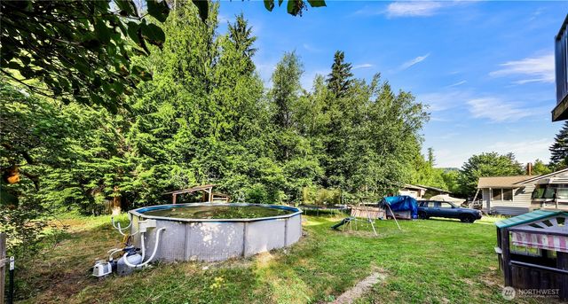 642 Sprague Valley Drive, Maple Falls, WA 98266