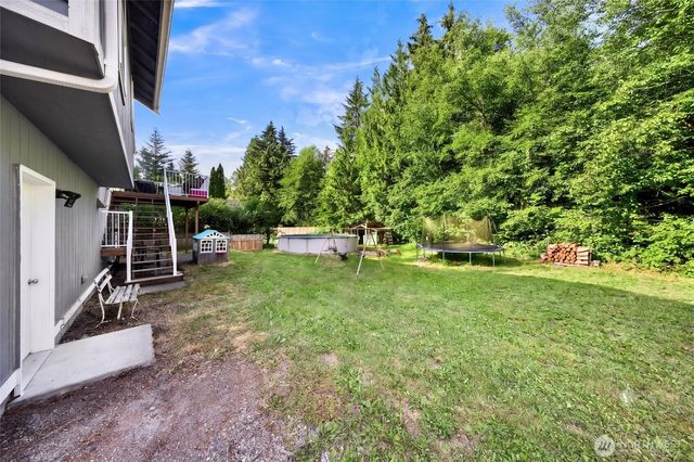 642 Sprague Valley Drive, Maple Falls, WA 98266