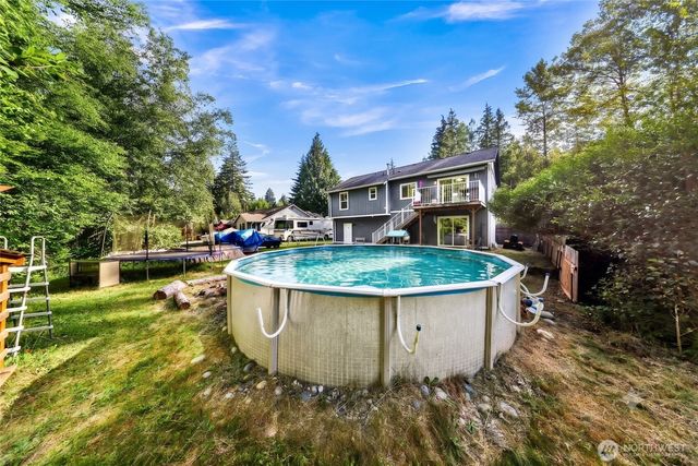 642 Sprague Valley Drive, Maple Falls, WA 98266