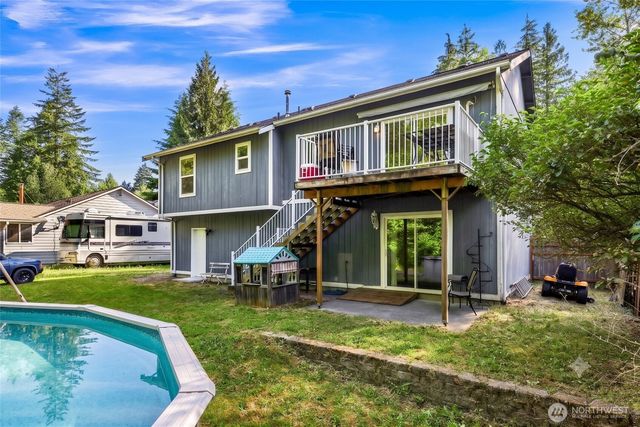 642 Sprague Valley Drive, Maple Falls, WA 98266