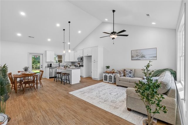 203 Blue Ridge Avenue, Belton, SC 29627